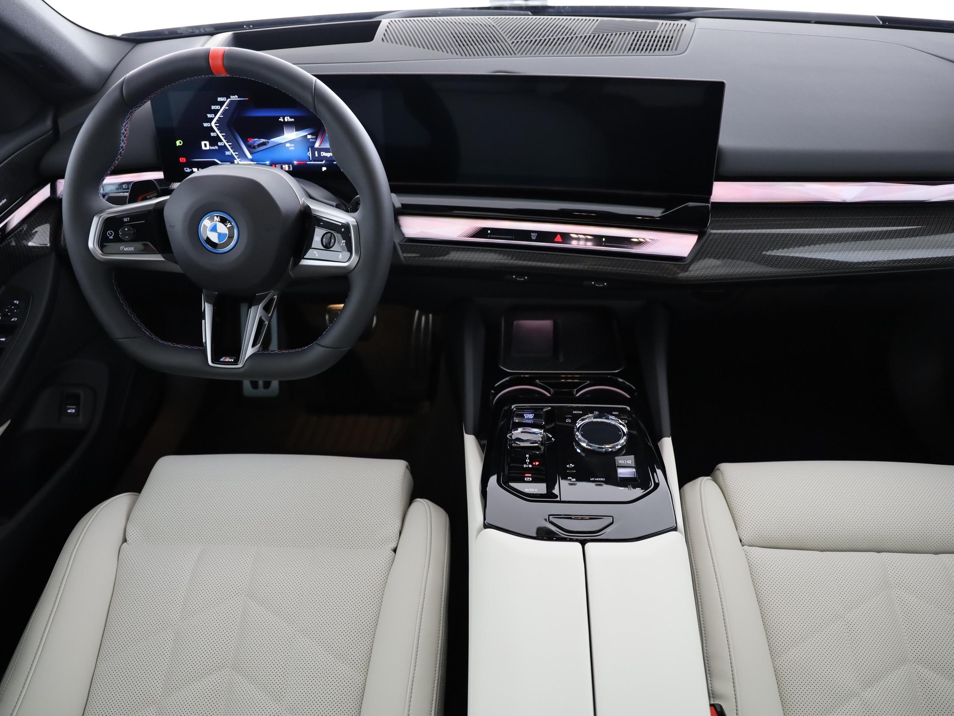 BMW i5 M60 xDrive-image-4