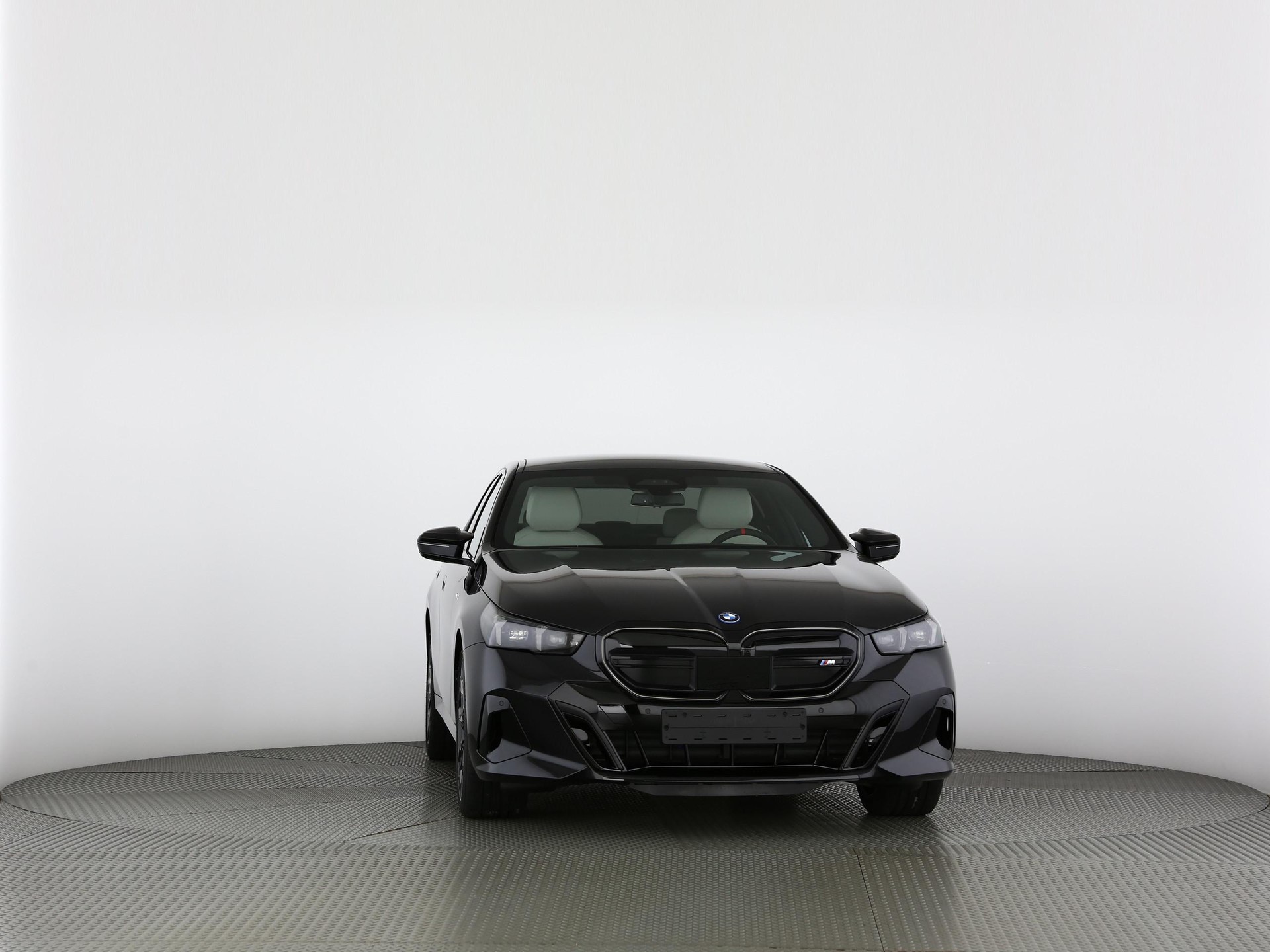 BMW i5 M60 xDrive-image-28