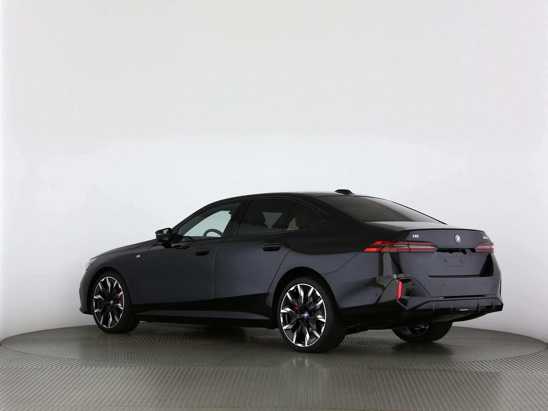 BMW i5 M60 xDrive-image-14