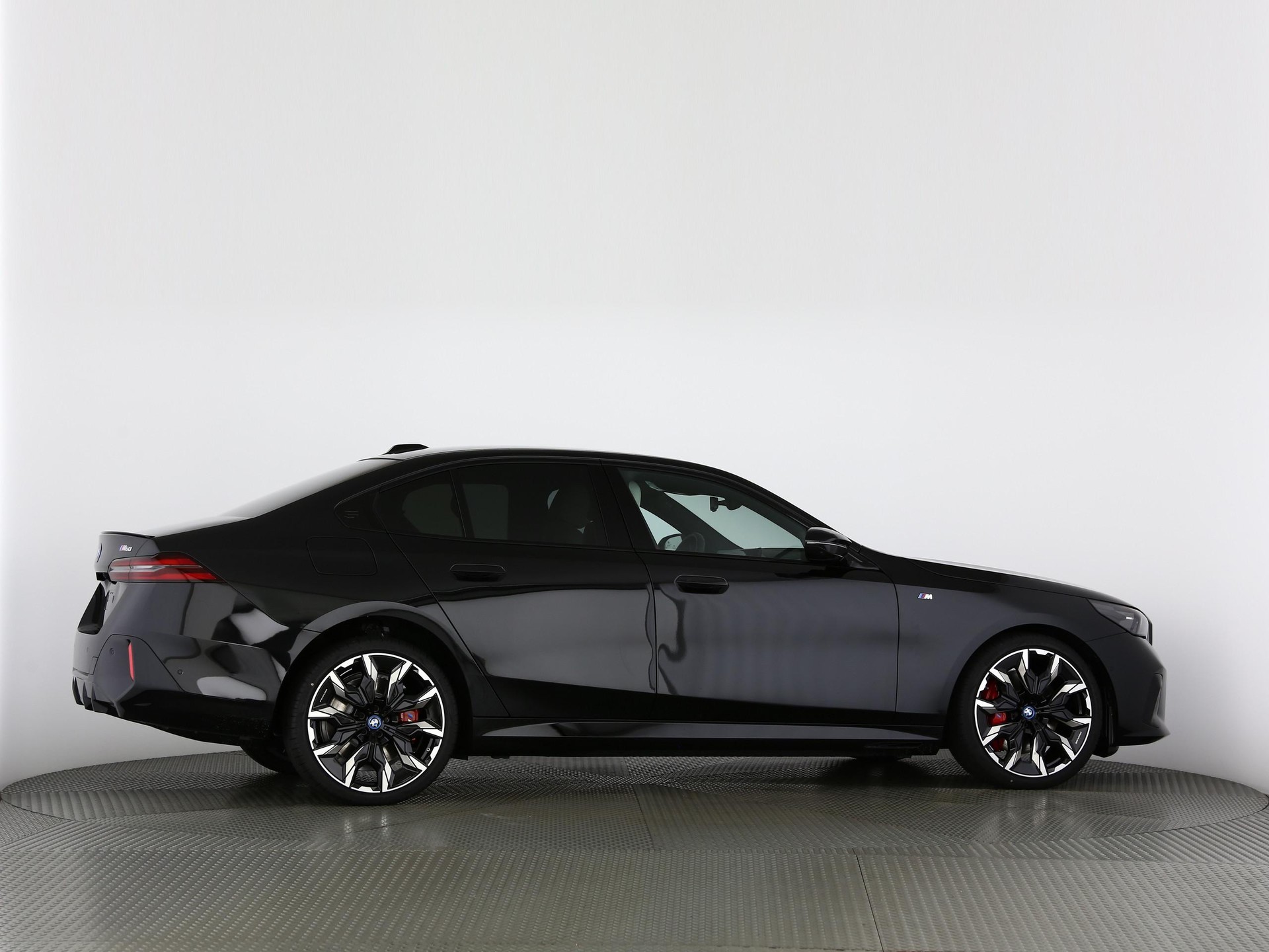 BMW i5 M60 xDrive-image-21