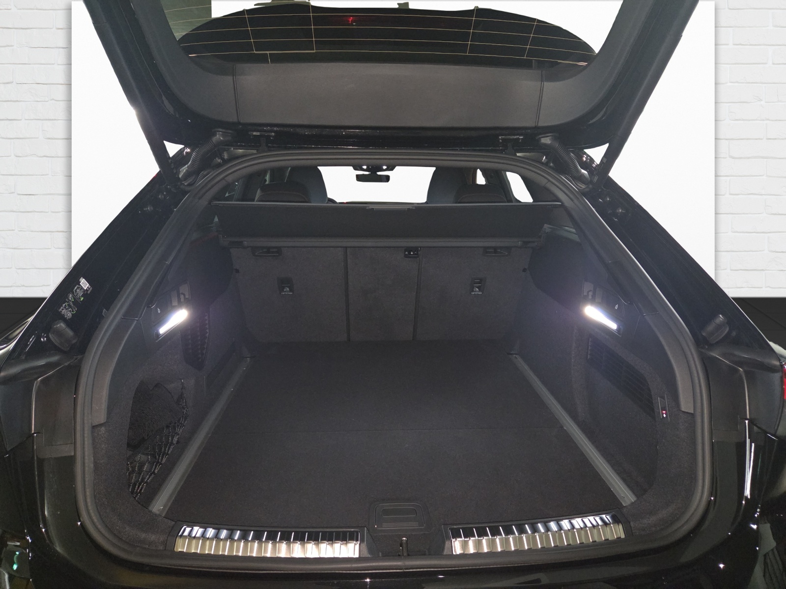 AUDI A6 Avant TFSI quattro 270 kW S tronic-image-8