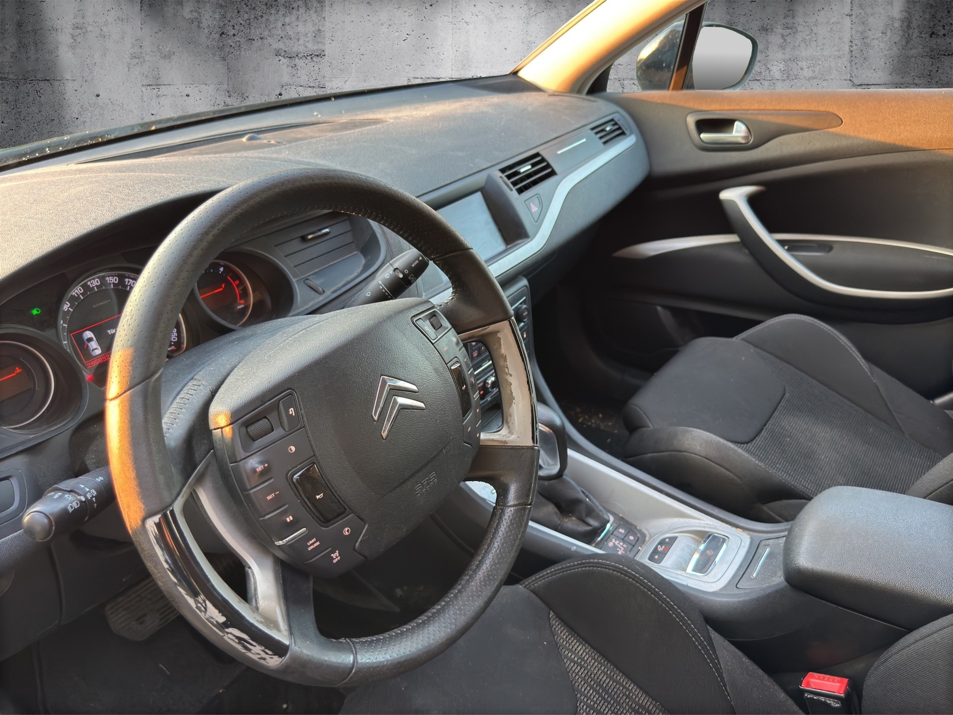 CITROEN C5 Tourer 2.0 HDi Exclusive Automatic-image-8