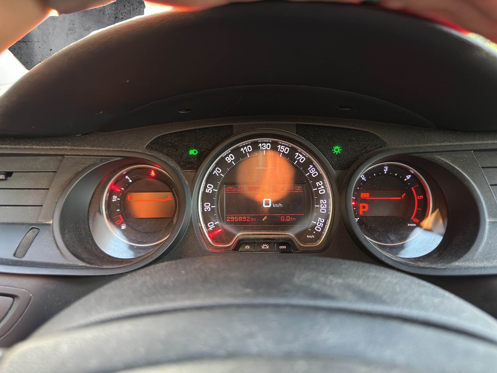 CITROEN C5 Tourer 2.0 HDi Exclusive Automatic-image-13