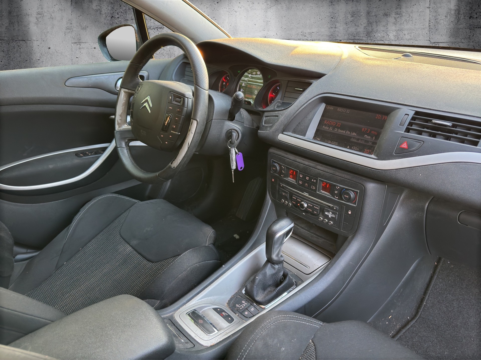 CITROEN C5 Tourer 2.0 HDi Exclusive Automatic-image-9