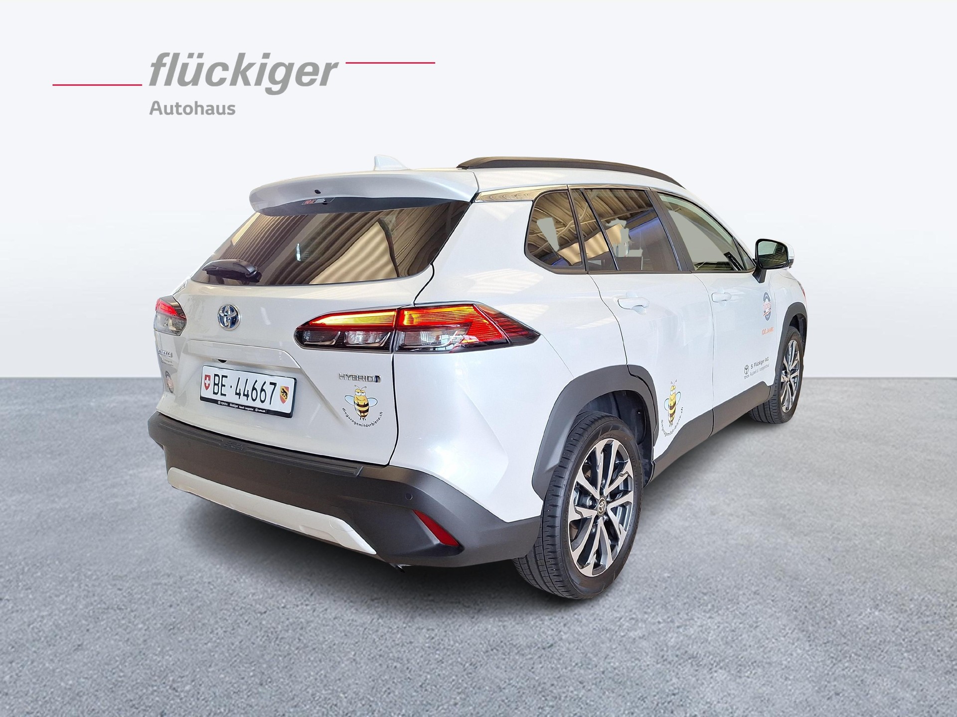 TOYOTA Corolla Cross 2.0 HSD Trend AWD-i-image-4