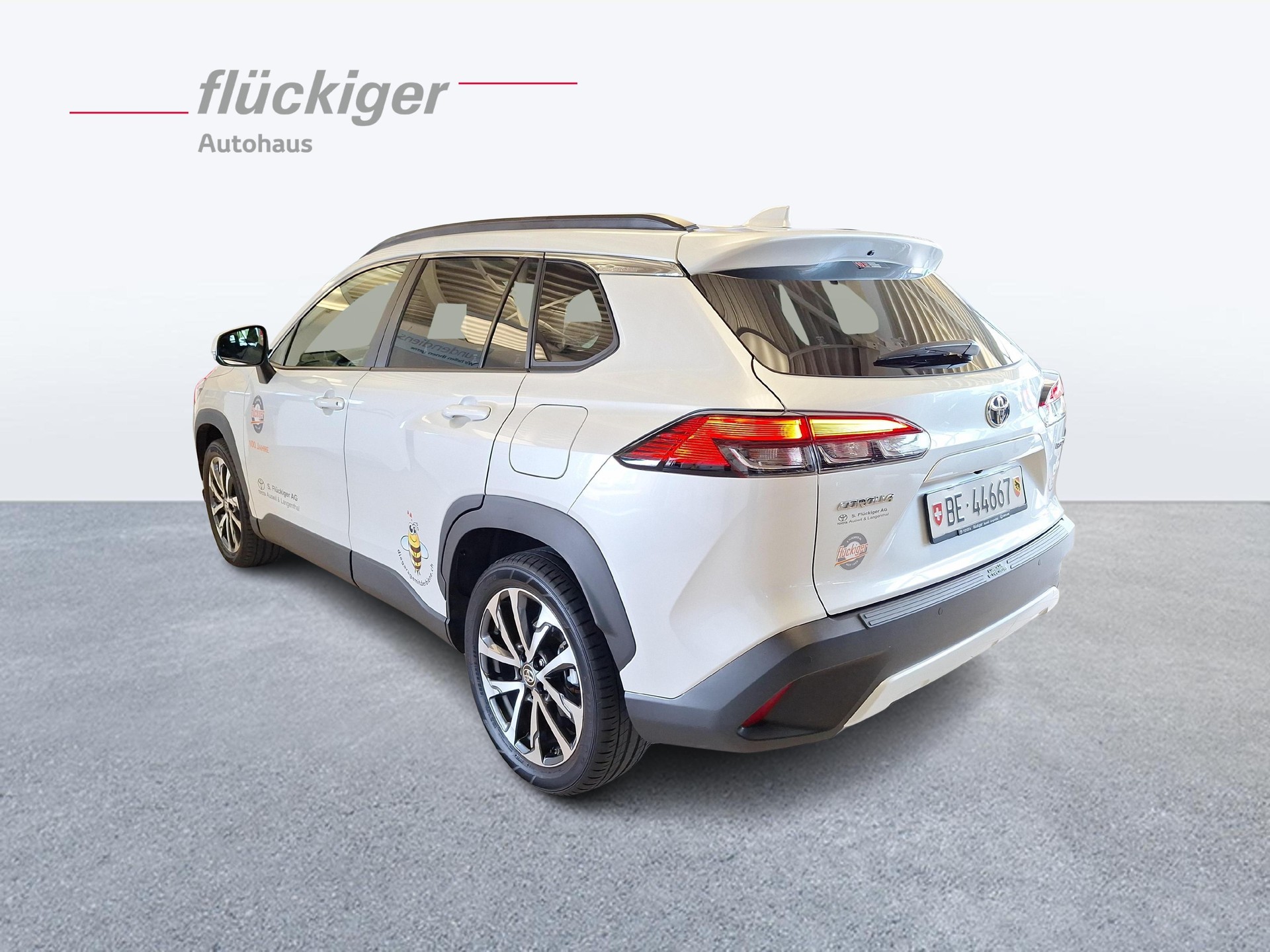 TOYOTA Corolla Cross 2.0 HSD Trend AWD-i-image-6