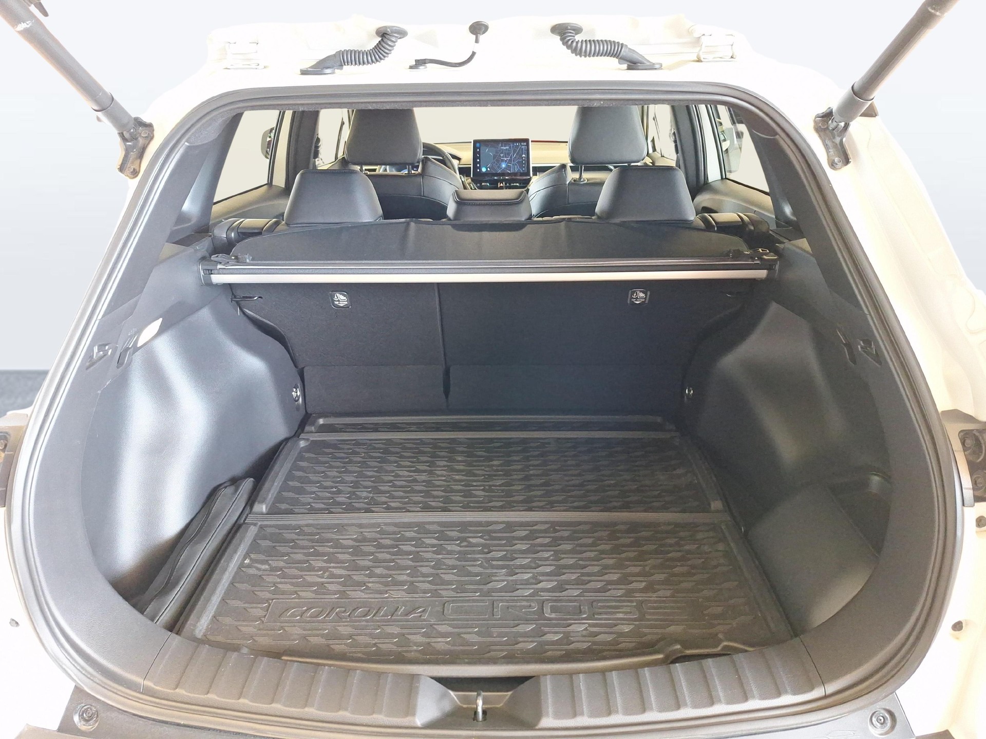 TOYOTA Corolla Cross 2.0 HSD Trend AWD-i-image-10