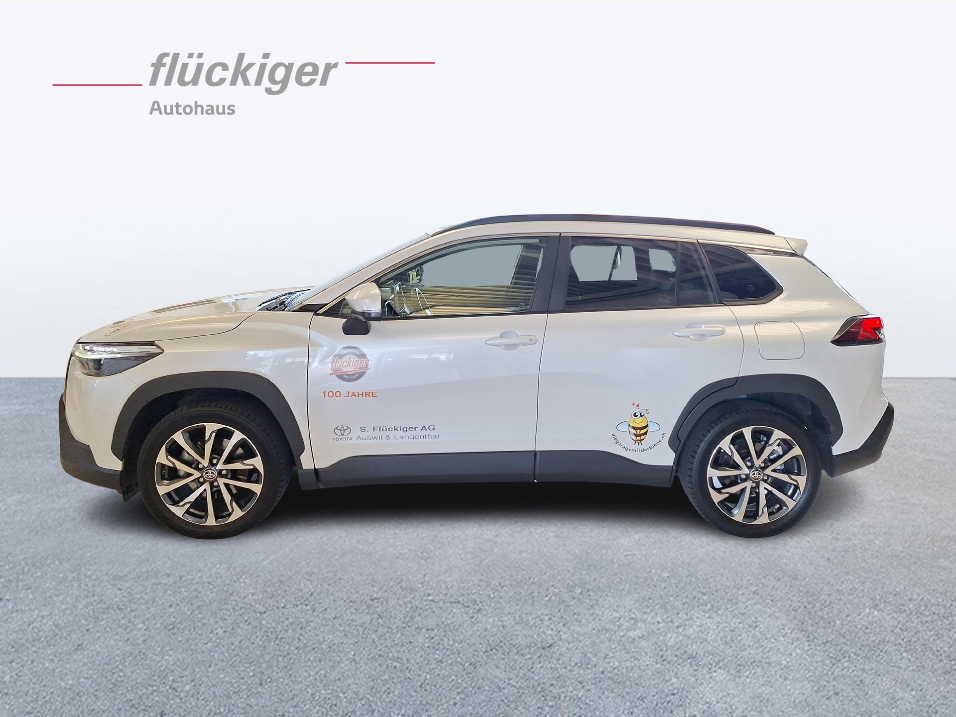 TOYOTA Corolla Cross 2.0 HSD Trend AWD-i-image-7