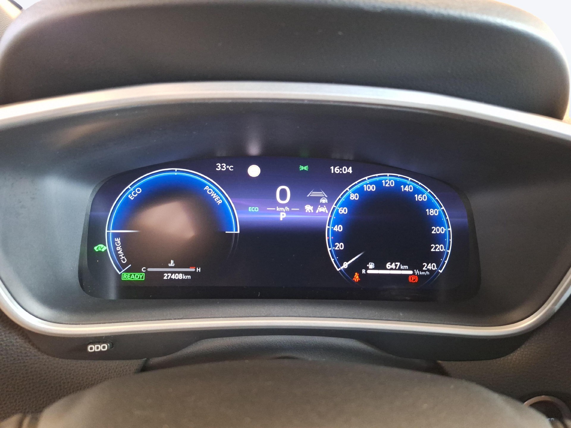 TOYOTA Corolla Cross 2.0 HSD Trend AWD-i-image-14