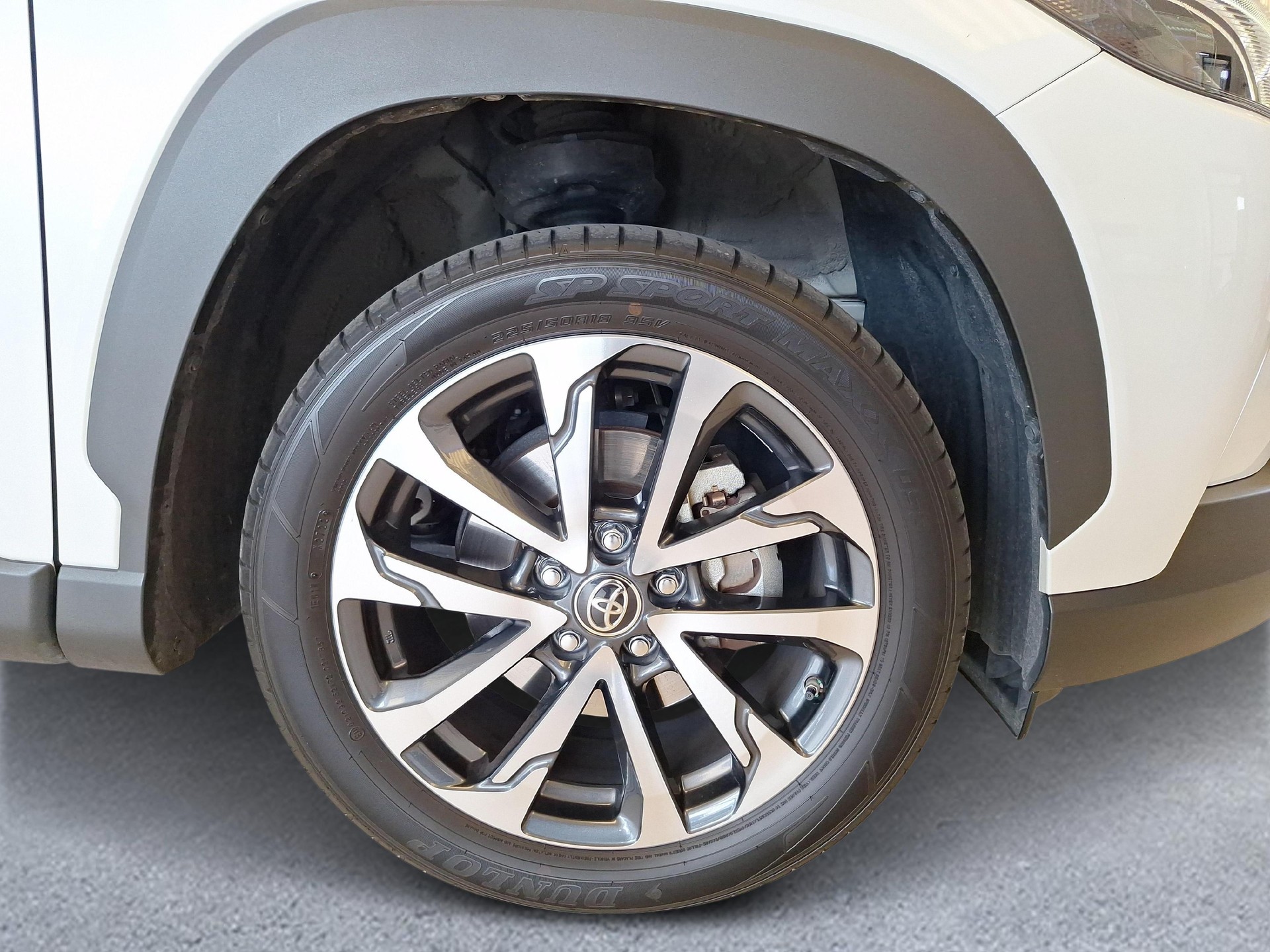 TOYOTA Corolla Cross 2.0 HSD Trend AWD-i-image-15