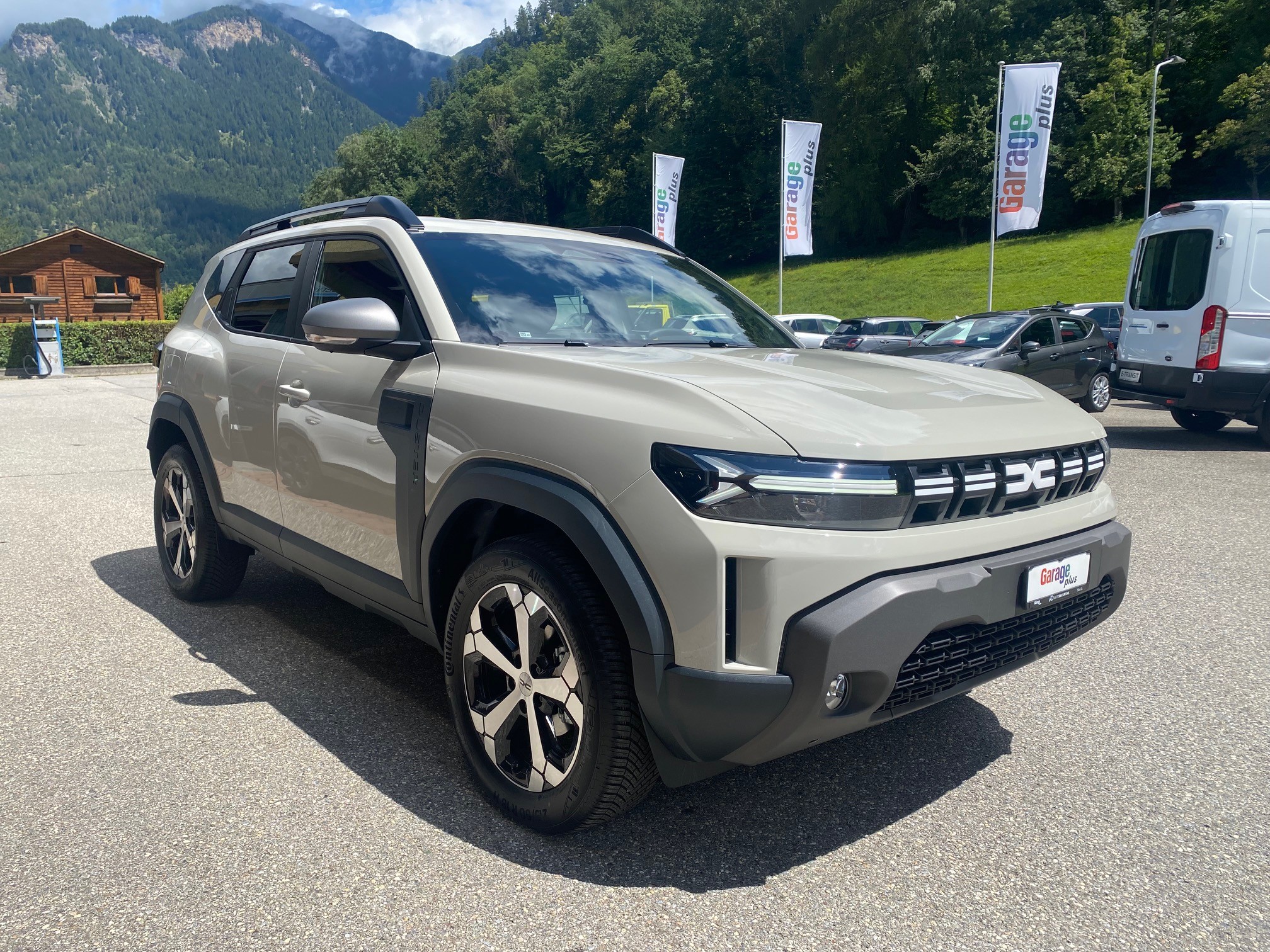DACIA Duster TCe 130 (SUV / Geländewagen) Dacia DACIA Duster TCe 130 (SUV / Geländewagen)