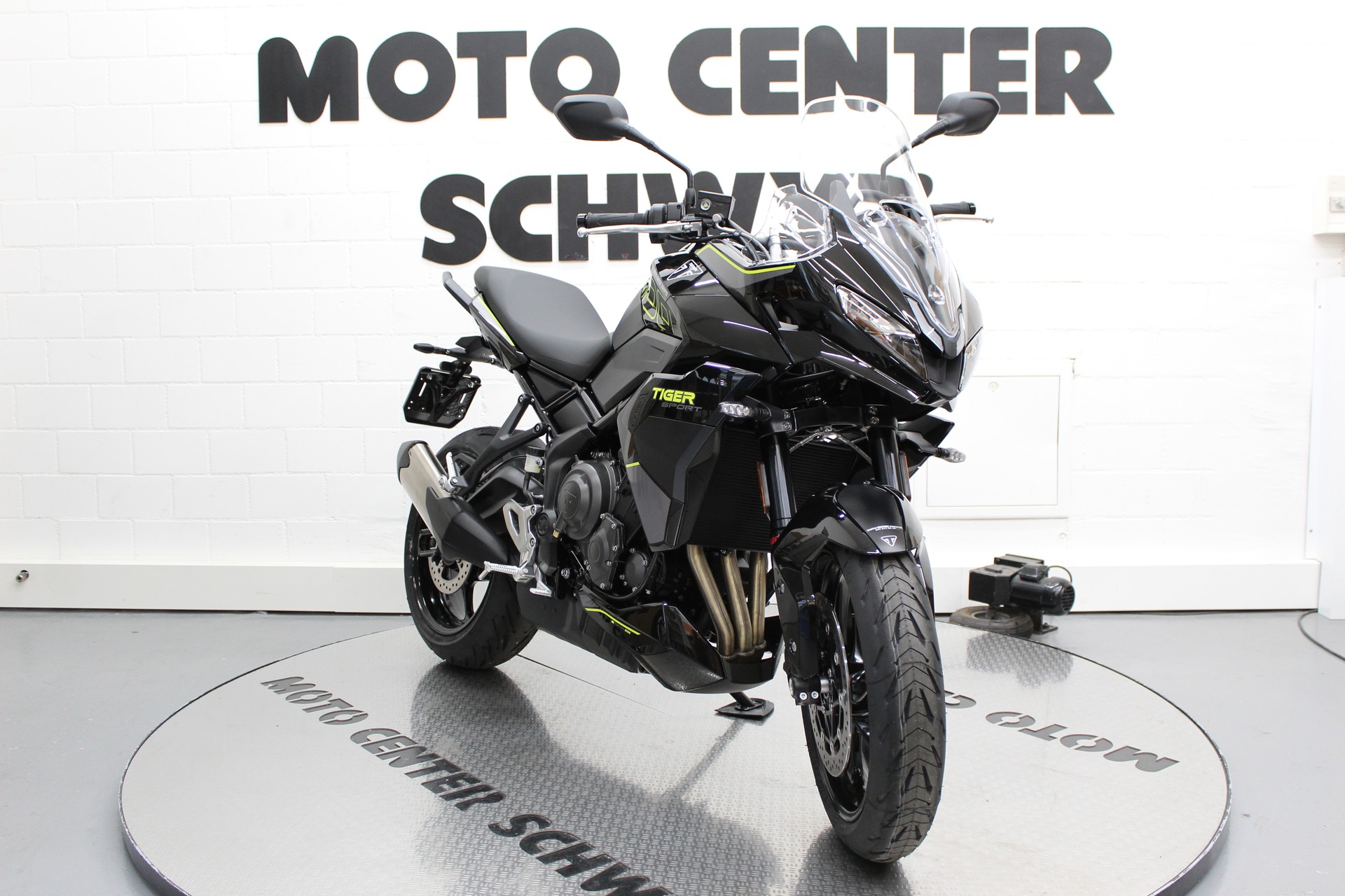 TRIUMPH Tiger Sport 800-showroom-element-1