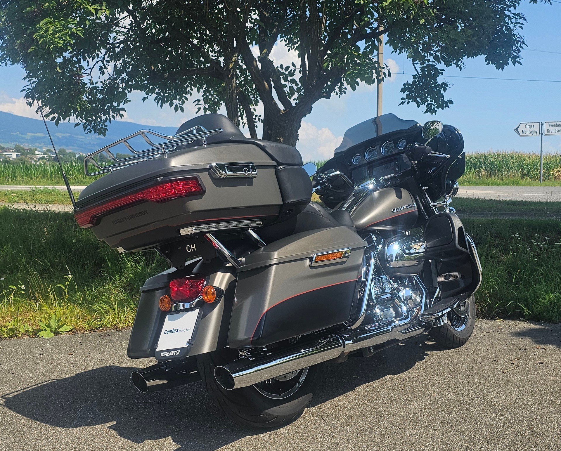 HARLEY-DAVIDSON FLHTK Electra Glide Ultra Limited 107 ABS-showroom-element-1