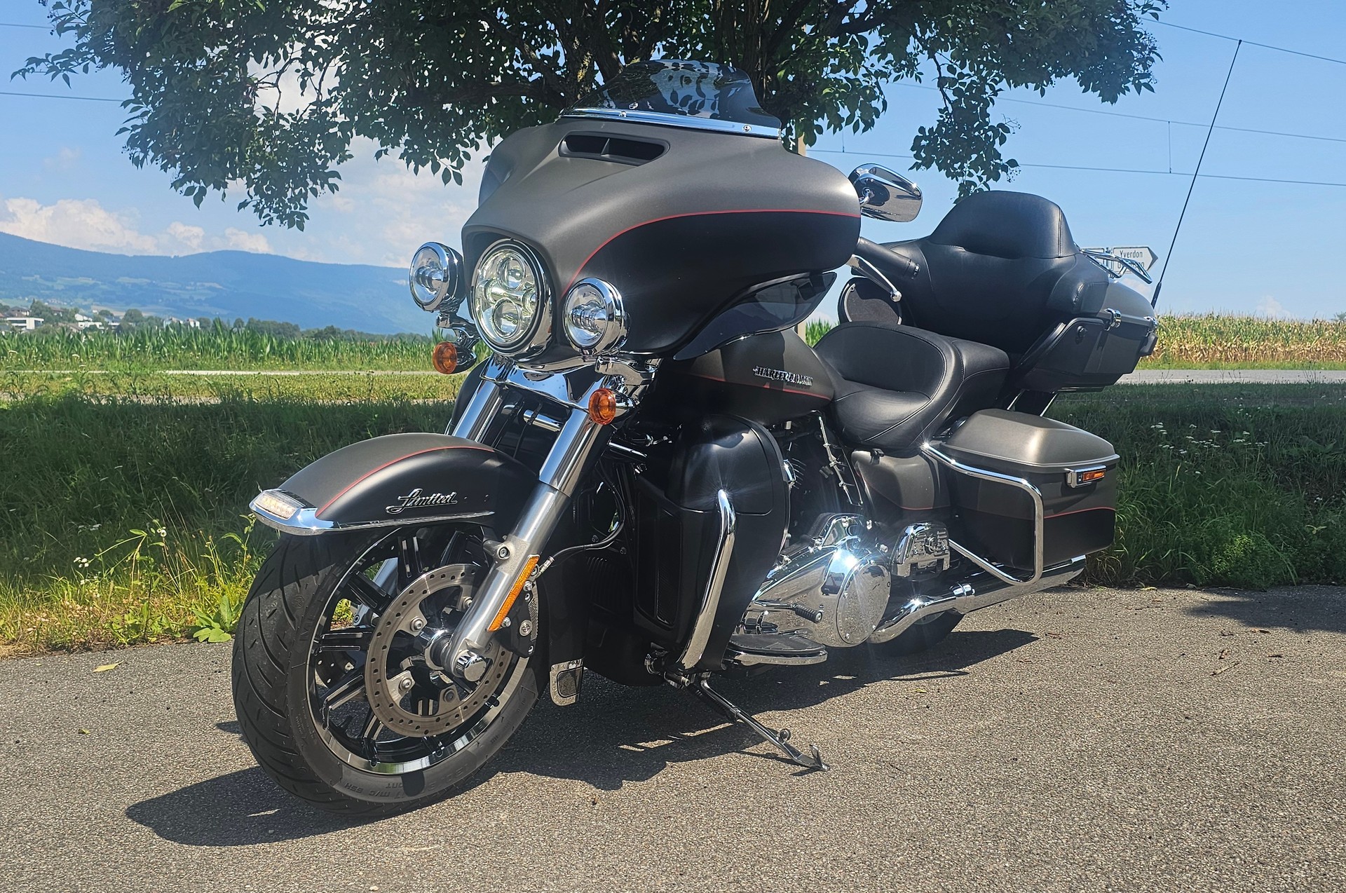 HARLEY-DAVIDSON FLHTK Electra Glide Ultra Limited 107 ABS-showroom-element-3