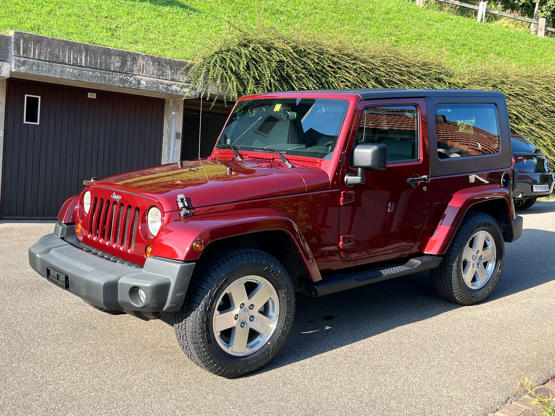 JEEP Wrangler 3.8 Sahara Automatic-image-0