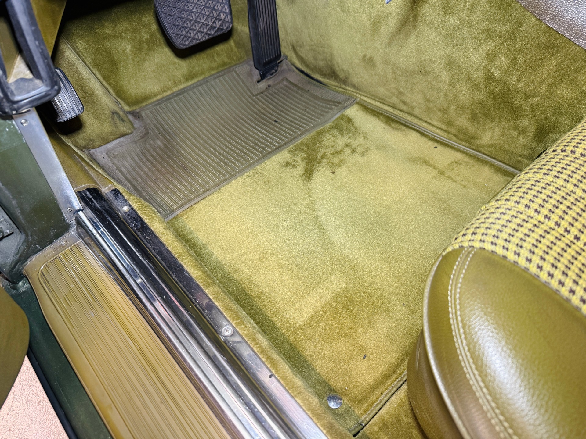 MERCEDES-BENZ 450 SLC 5.0 „Zypressengrün metallic“-image-10