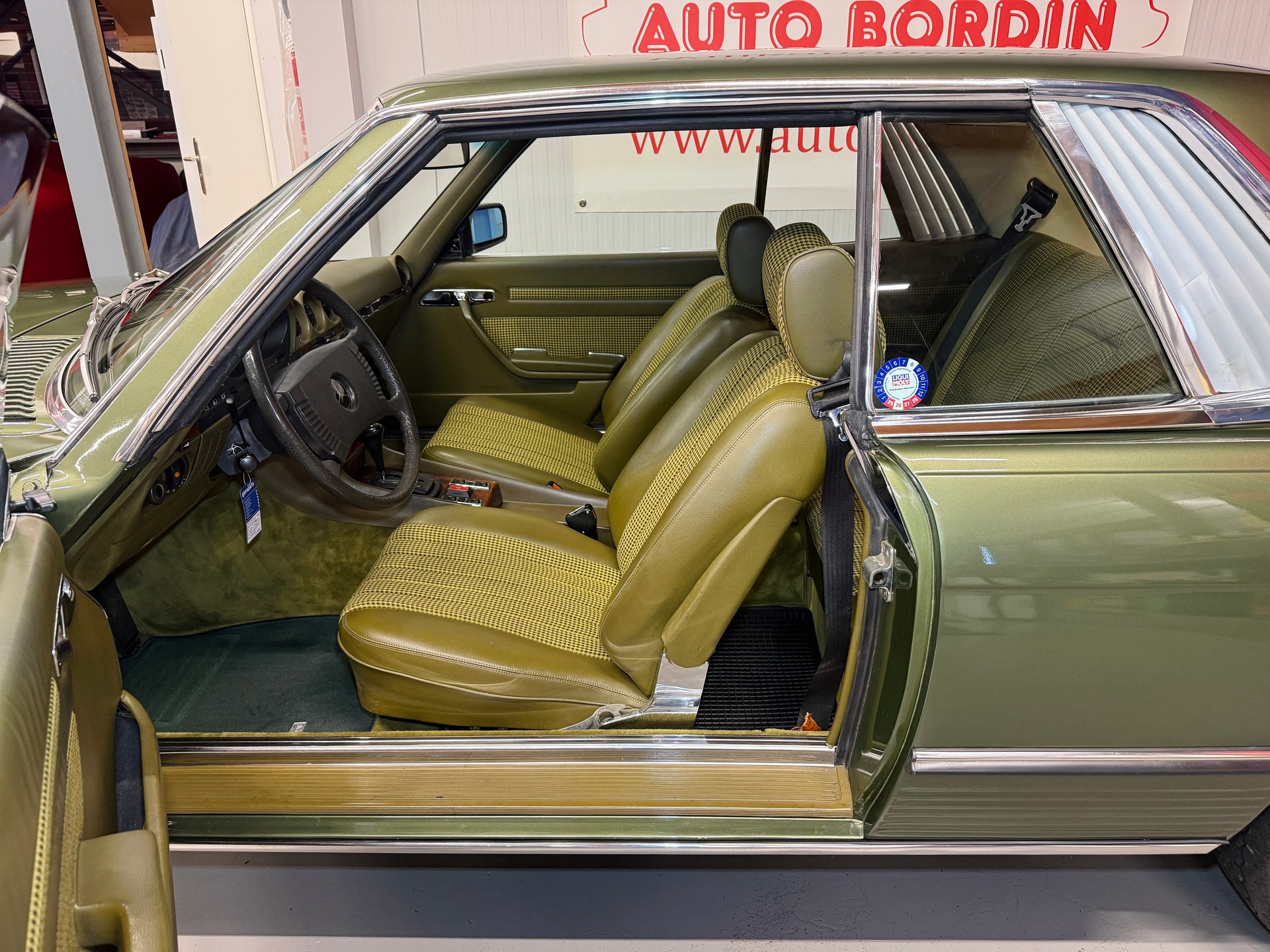 MERCEDES-BENZ 450 SLC 5.0 „Zypressengrün metallic“-image-5
