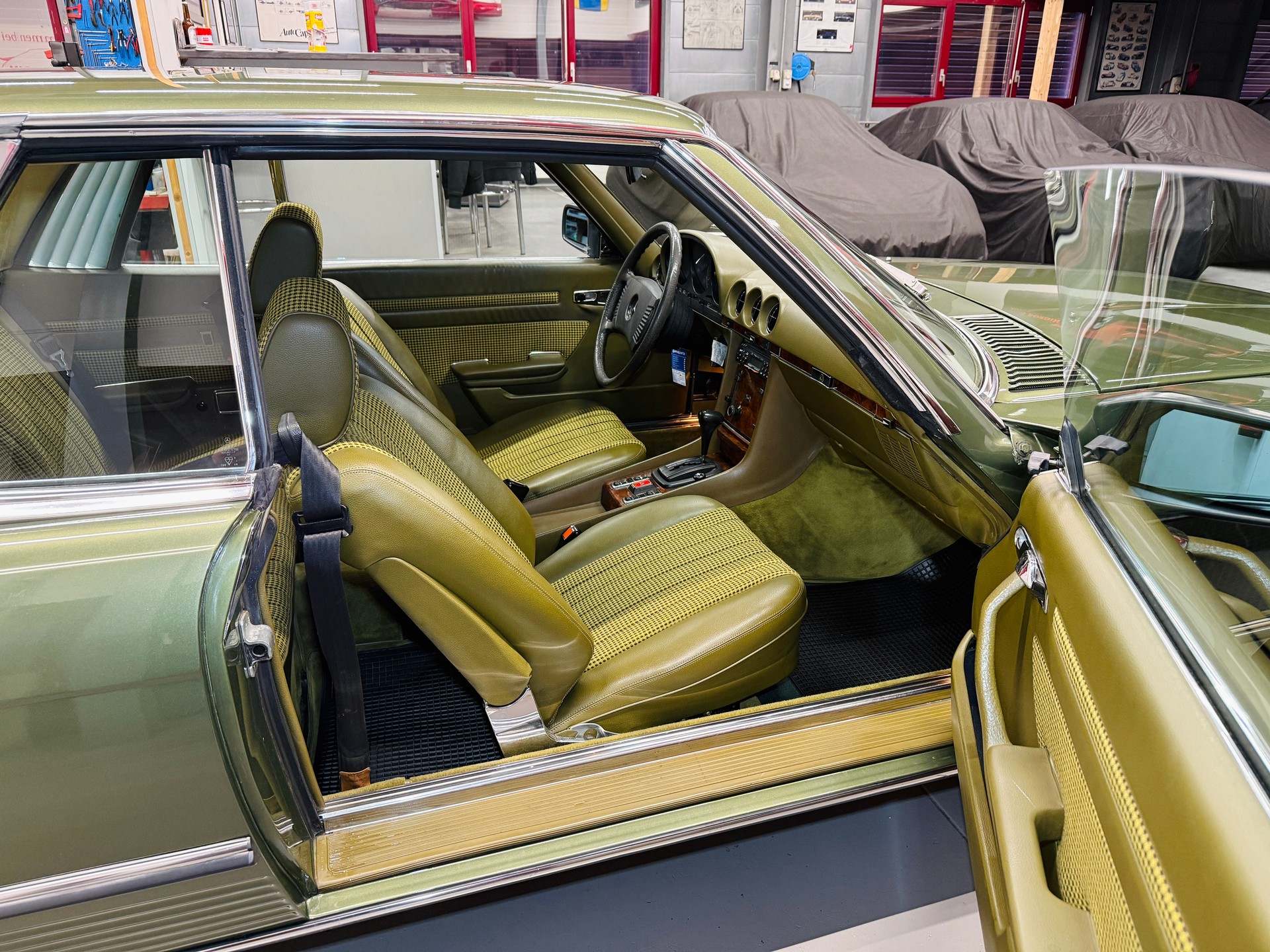 MERCEDES-BENZ 450 SLC 5.0 „Zypressengrün metallic“-image-14