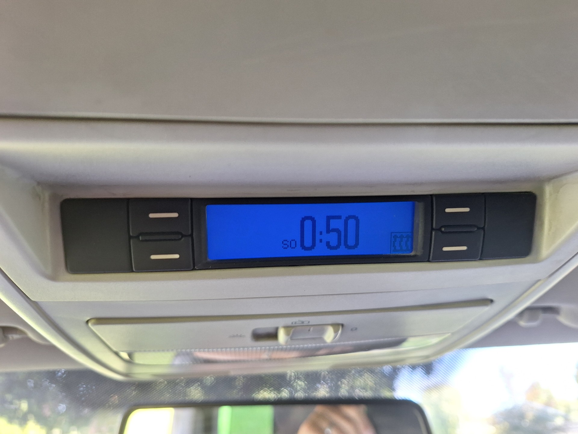 VW T5 Caravelle Comfort 2.5TDI PD 4M-image-11