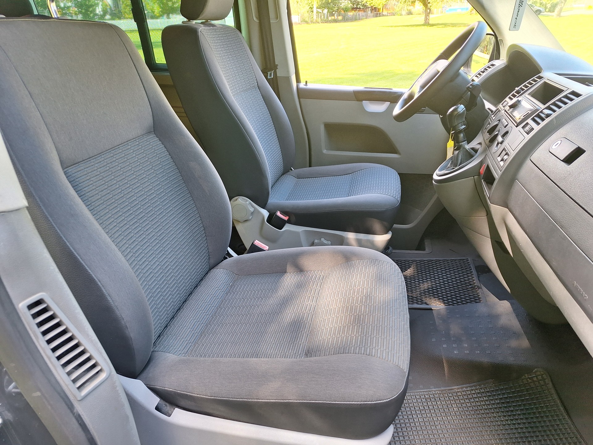 VW T5 Caravelle Comfort 2.5TDI PD 4M-image-9