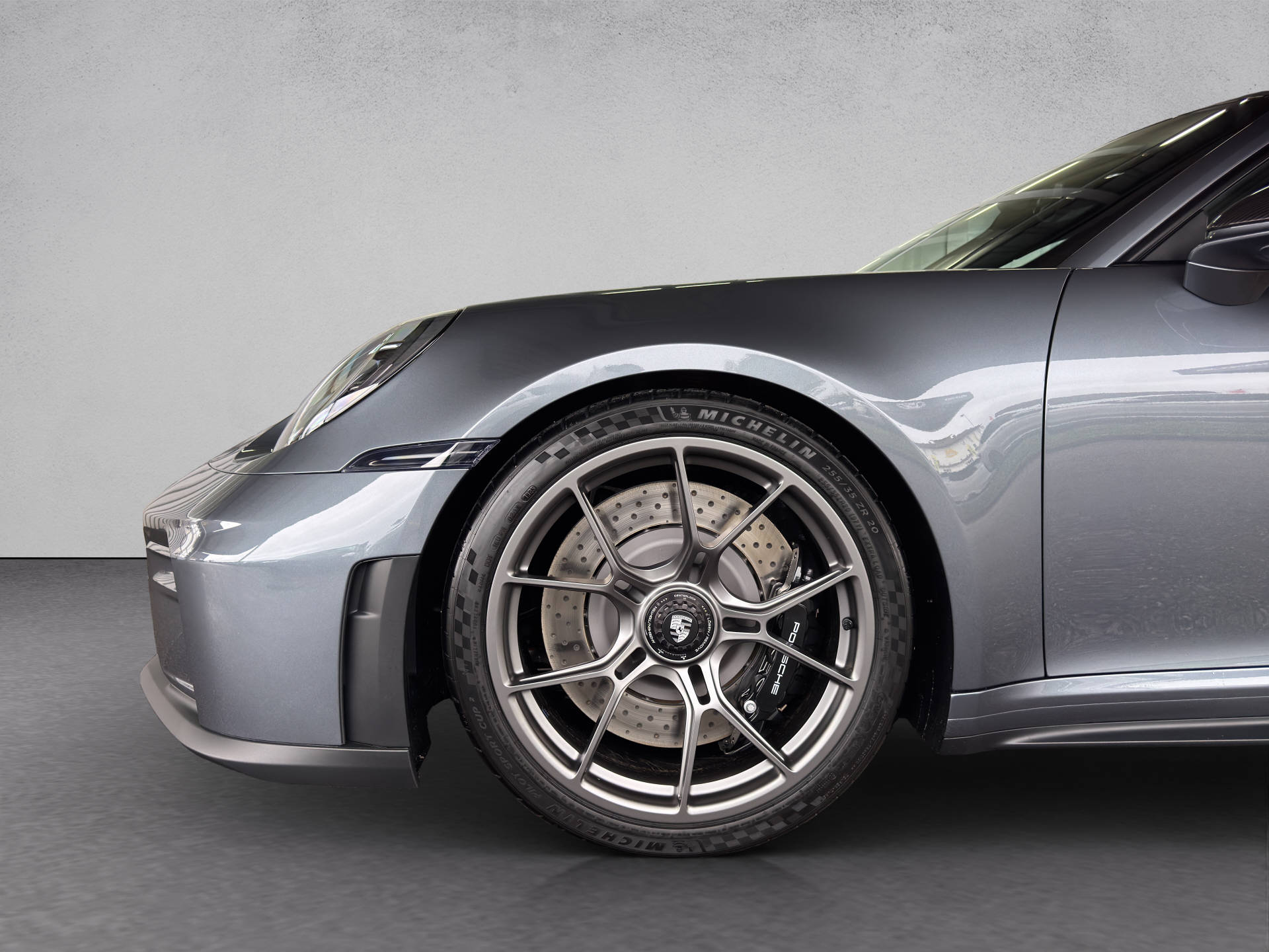 PORSCHE 911 GT3 mit Touring-Paket-image-13