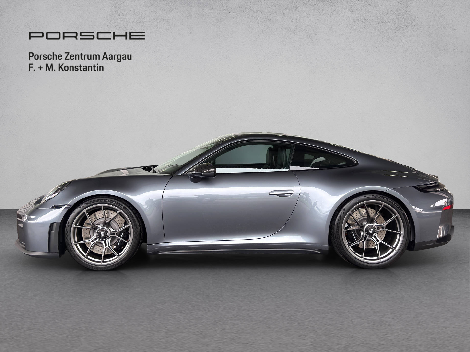 PORSCHE 911 GT3 mit Touring-Paket-image-2