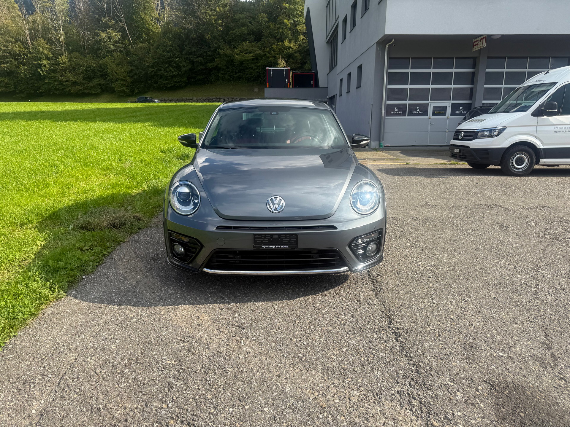 VW Beetle 1.4 TSI BMT R-Line DSG-image-2