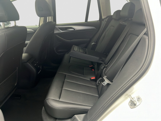 BMW X3 xDrive 30e-image-9