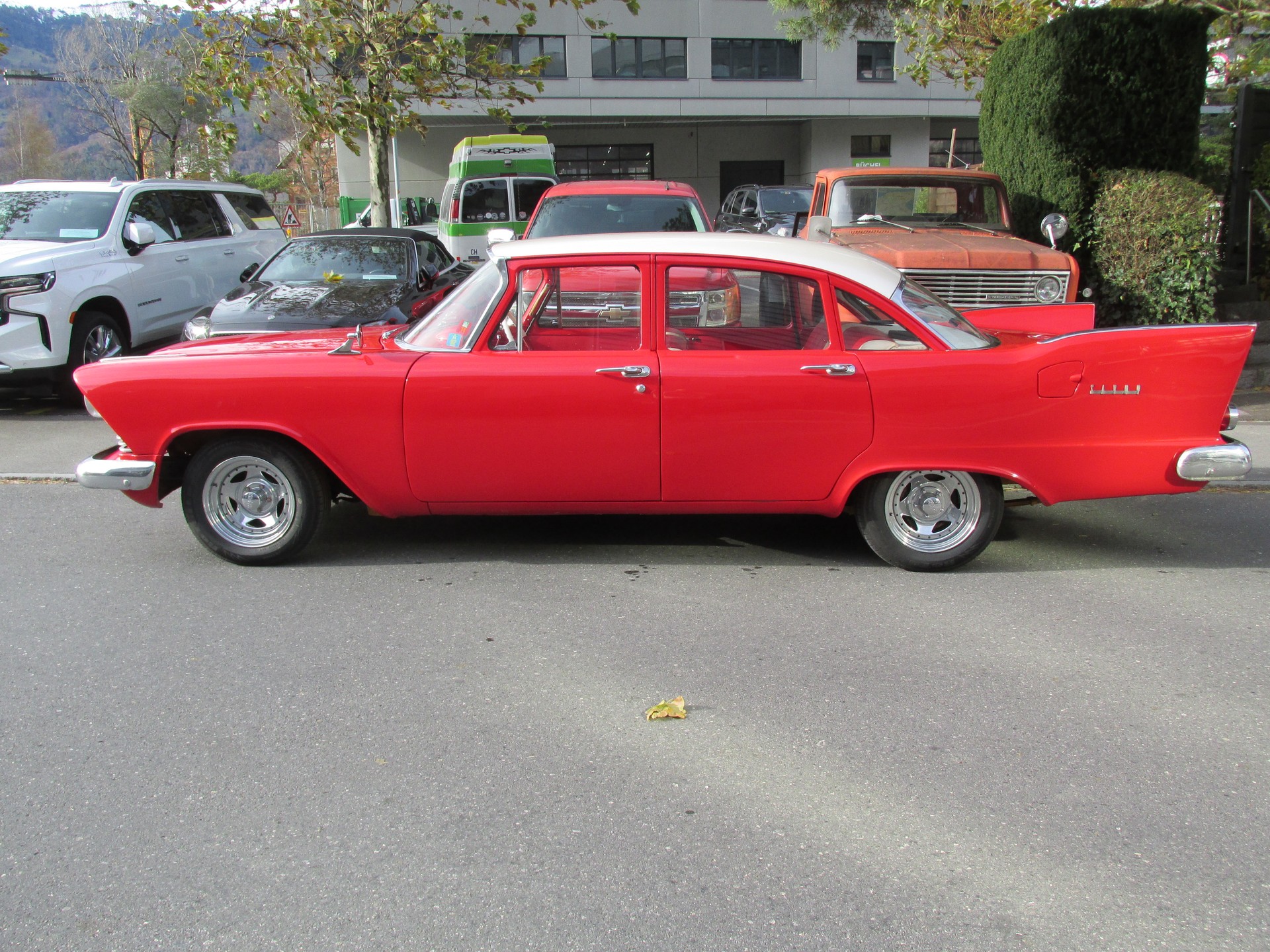 PLYMOUTH Savoy-image-1
