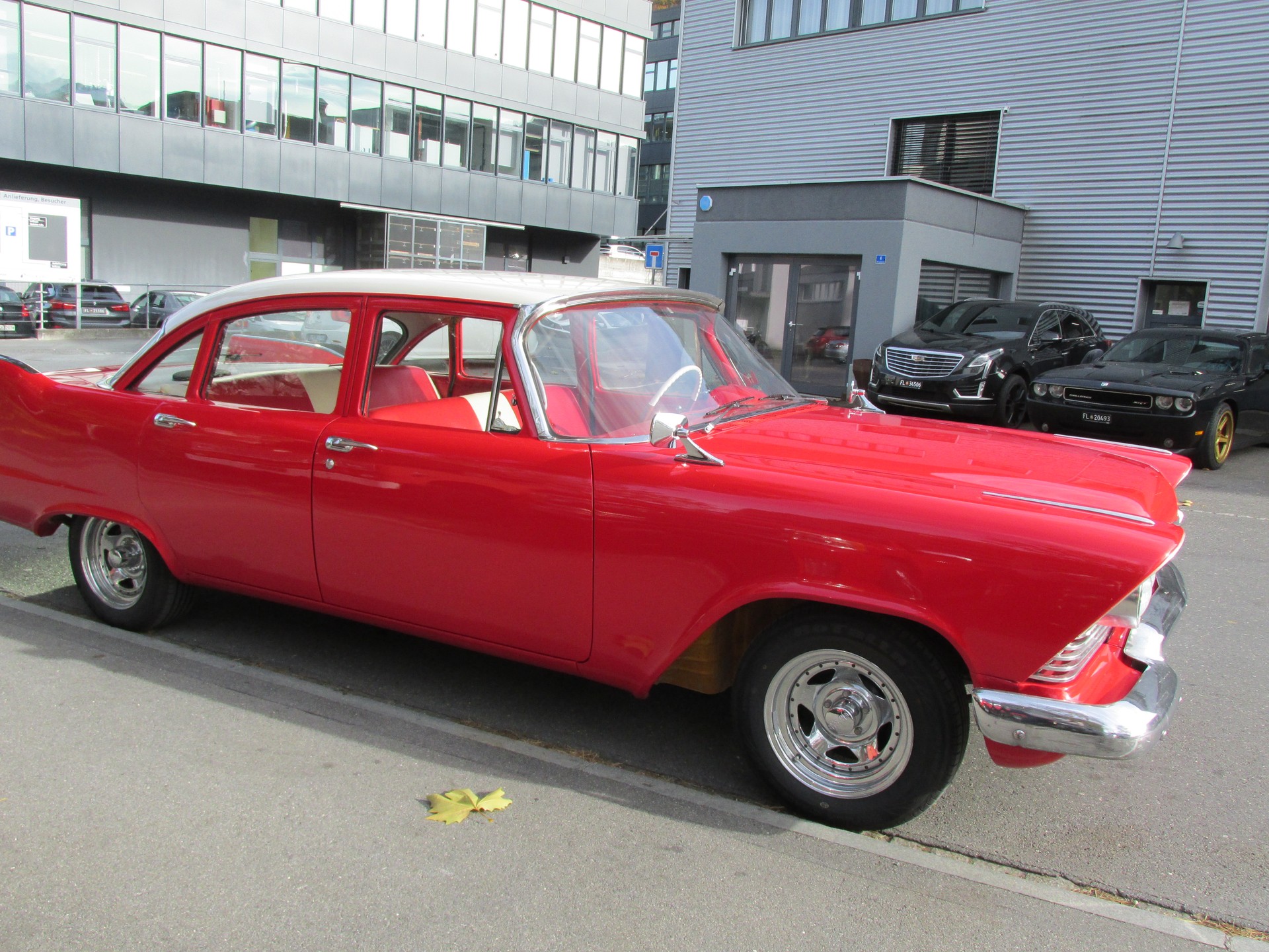 PLYMOUTH Savoy-image-7