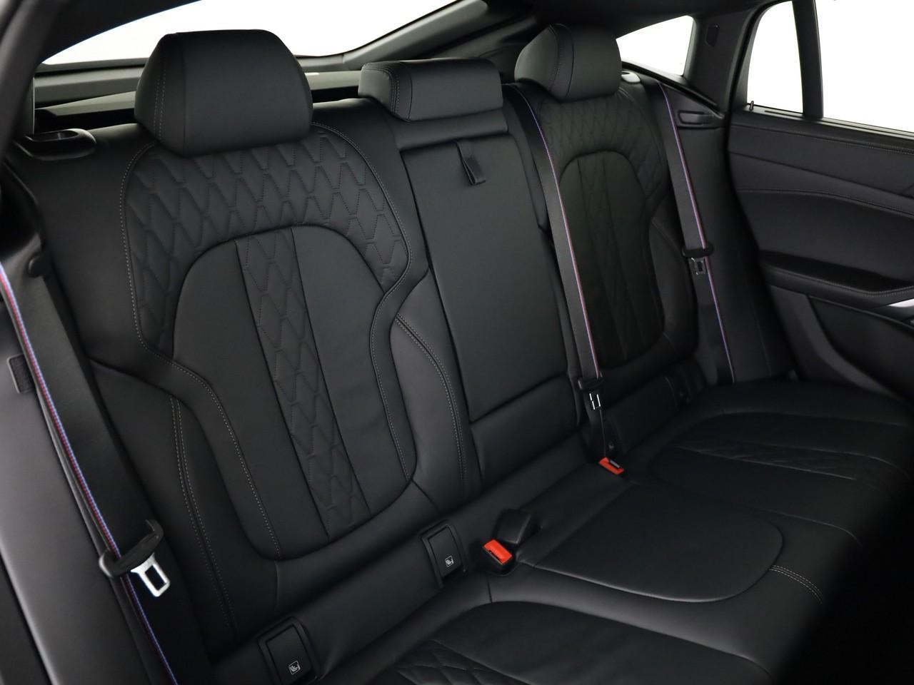BMW X6 40d xDrive-image-15