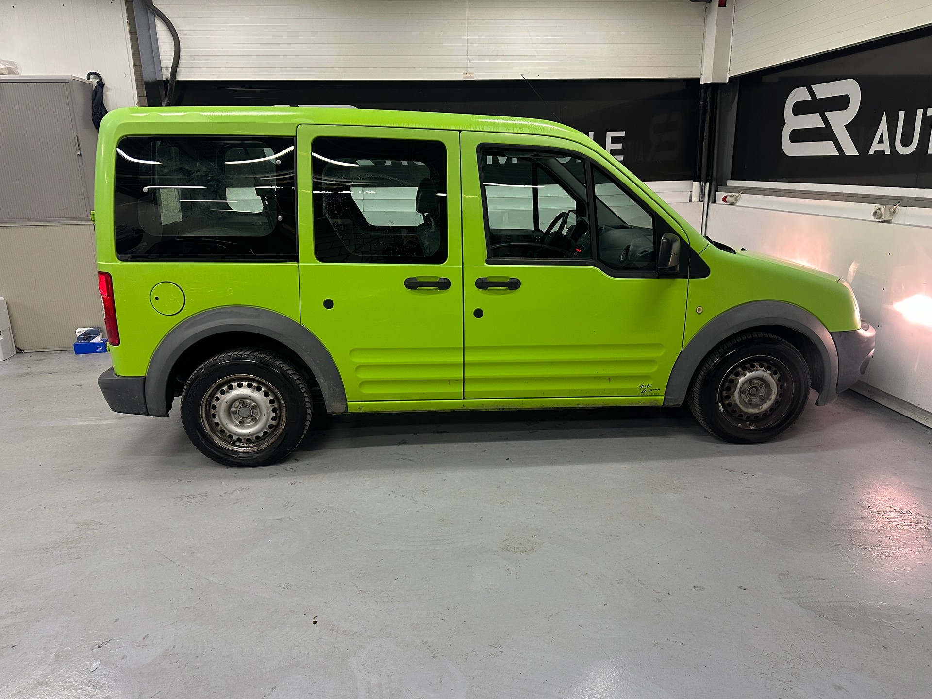 FORD Tourneo Connect M1 200 TDCi S Level 3-image-3