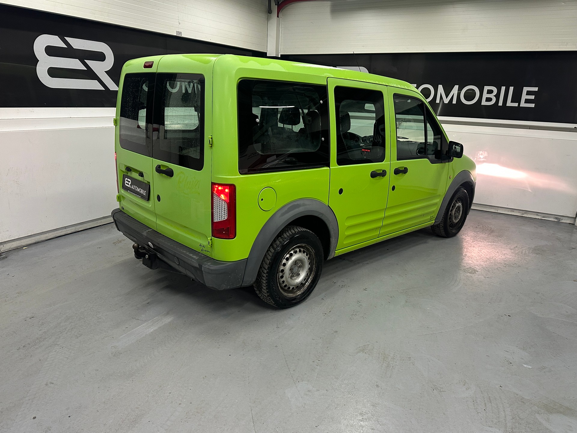 FORD Tourneo Connect M1 200 TDCi S Level 3-image-5