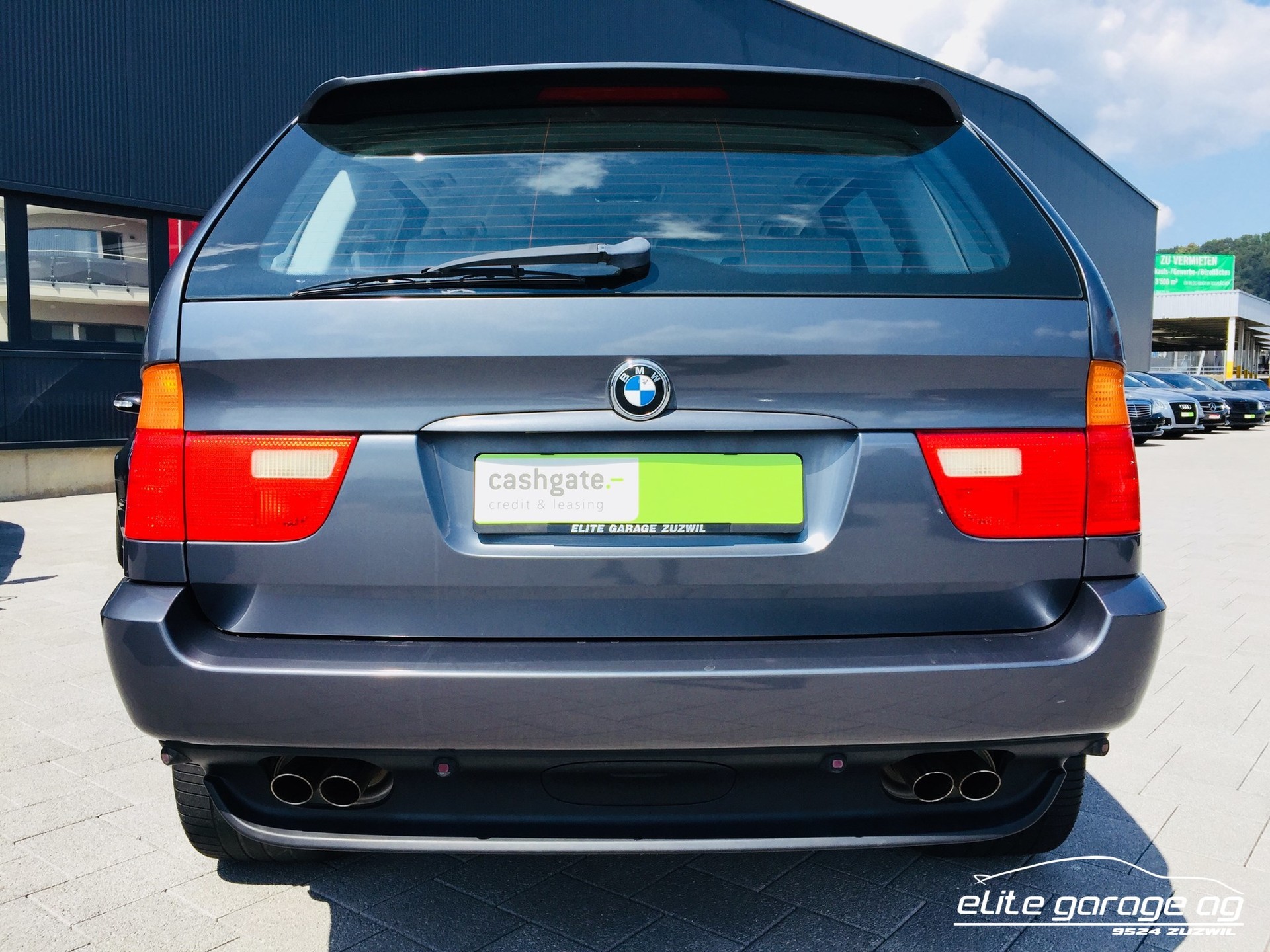 BMW X5 4.4i-image-6