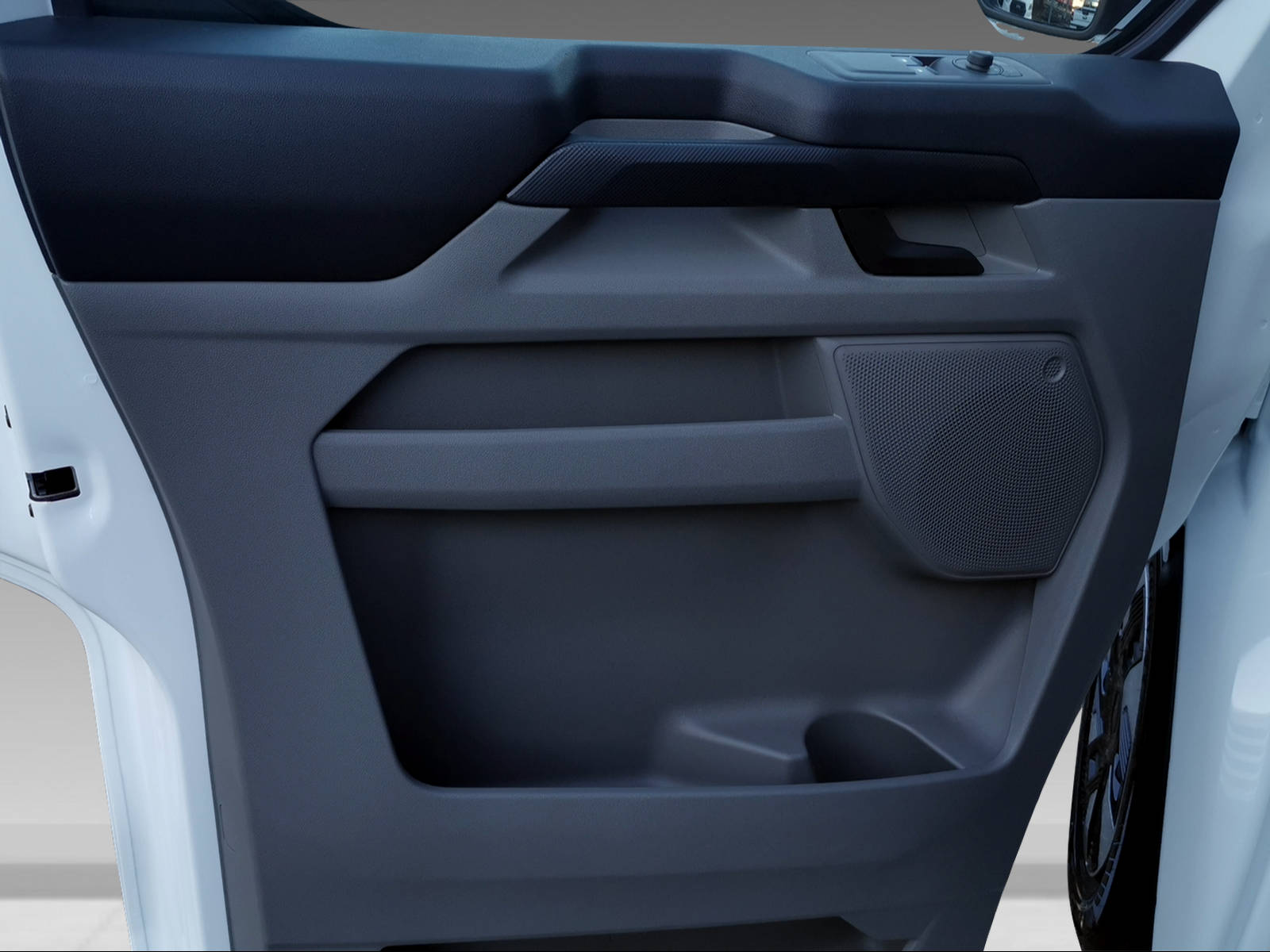 FORD E-Transit C Van 320 L1 74 kWh Trend-image-10