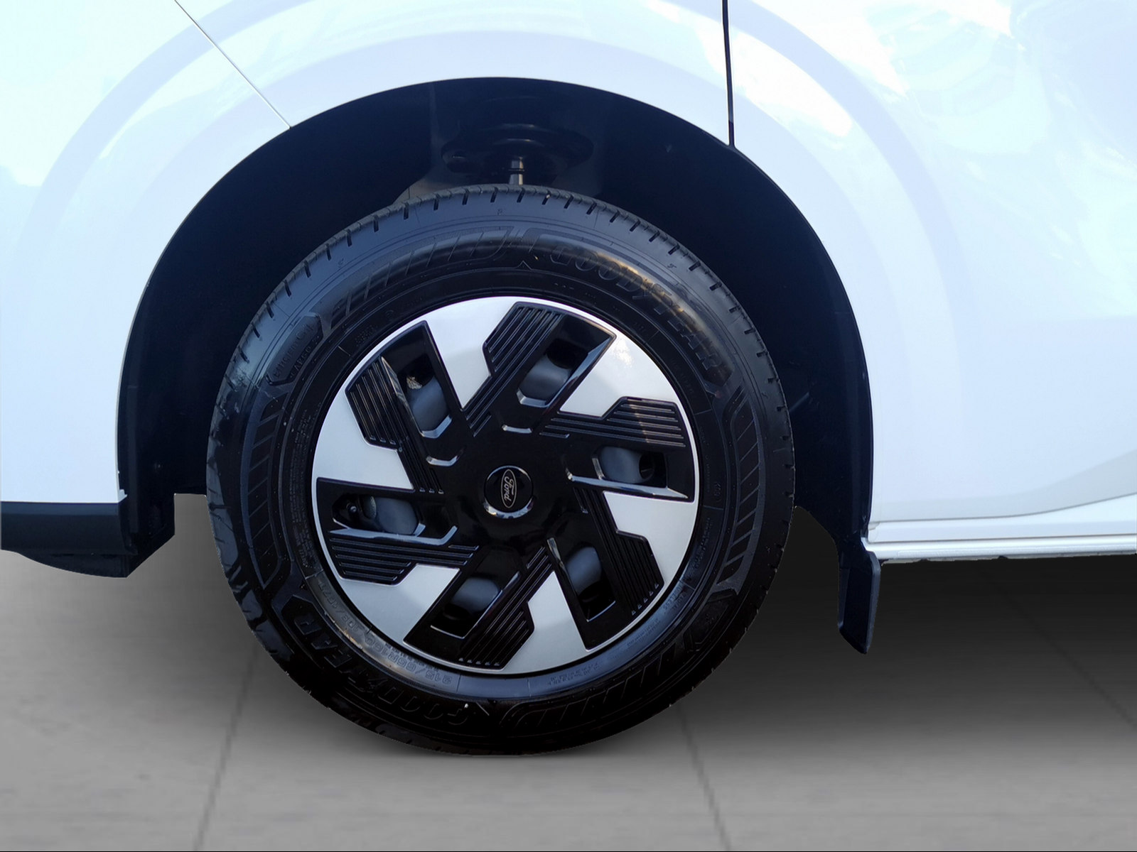 FORD E-Transit C Van 320 L1 74 kWh Trend-image-14