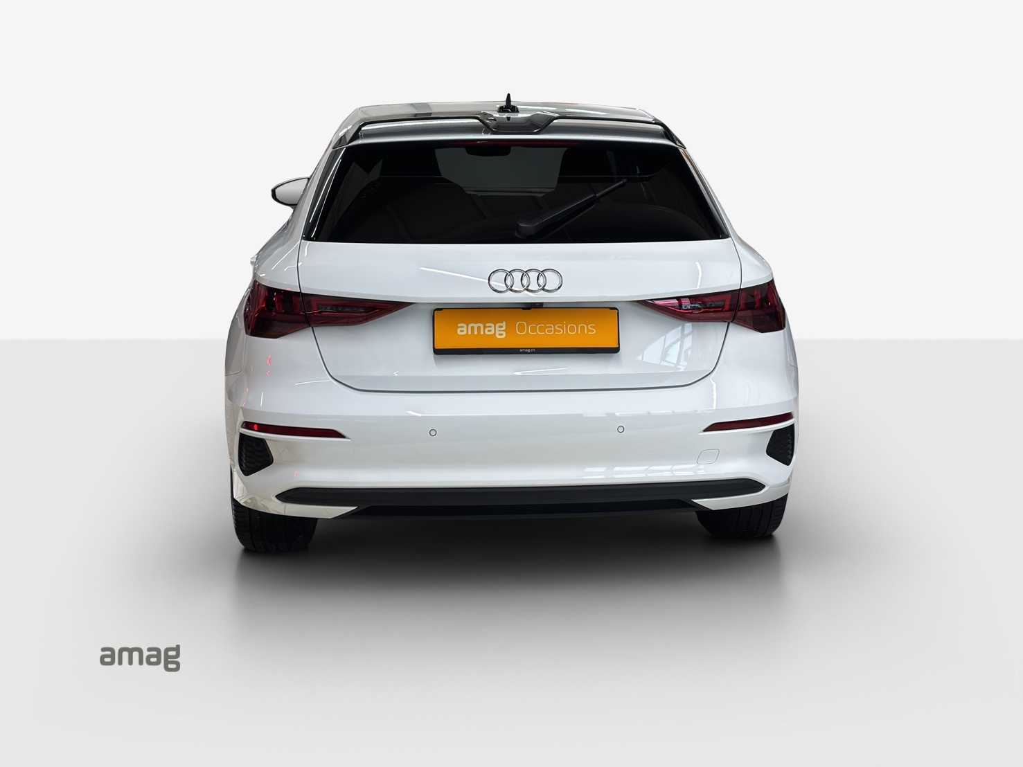AUDI A3 Sportback 40 TFSI e S line Attraction S-tronic-image-3