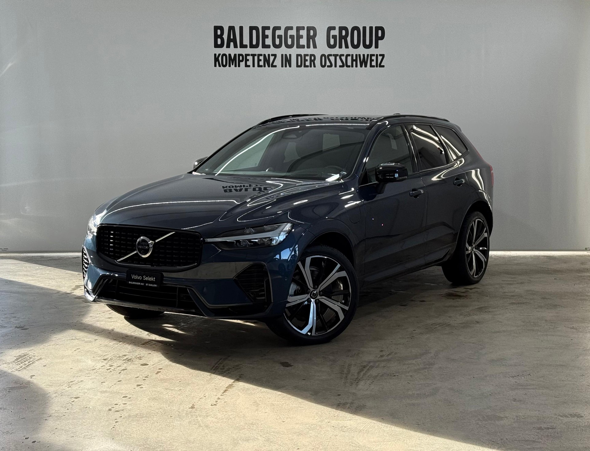 VOLVO XC60 2.0 T8 TE Ultimate Dark e-image-0
