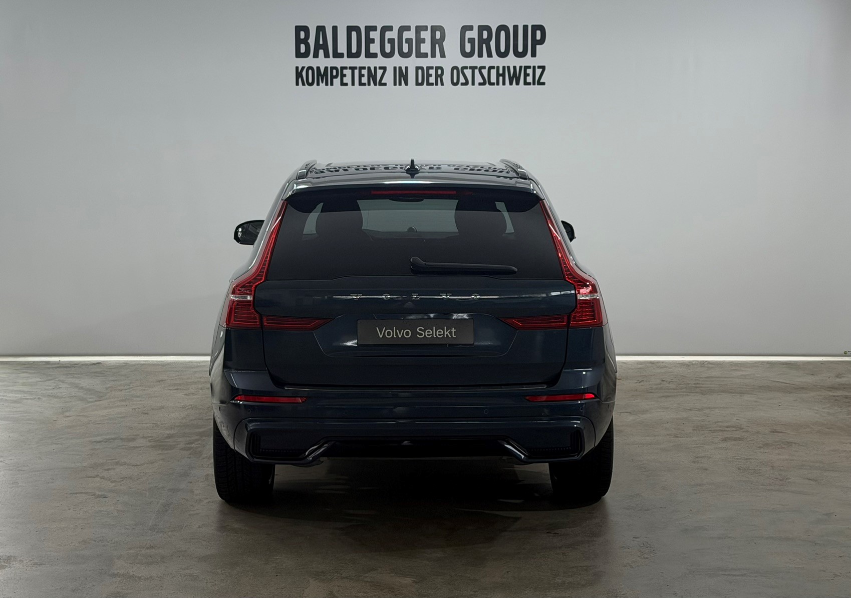 VOLVO XC60 2.0 T8 TE Ultimate Dark e-image-6