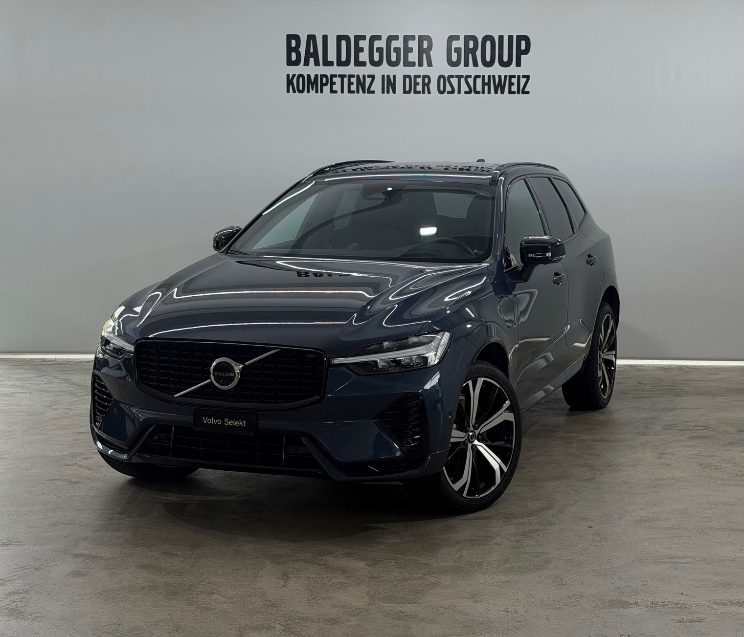 VOLVO XC60 2.0 T8 TE Ultimate Dark e-image-0