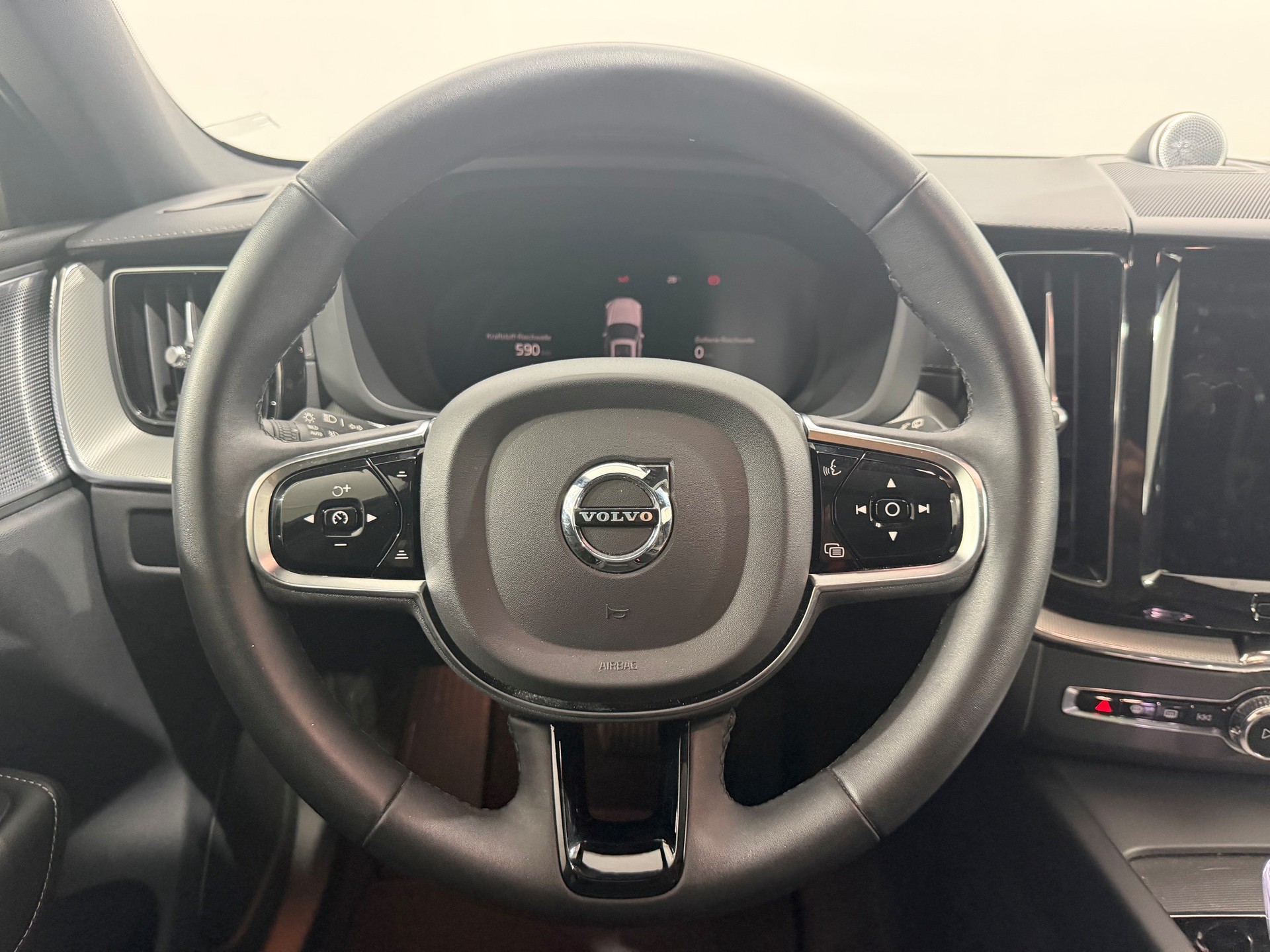 VOLVO XC60 2.0 T8 TE Ultimate Dark e-image-10