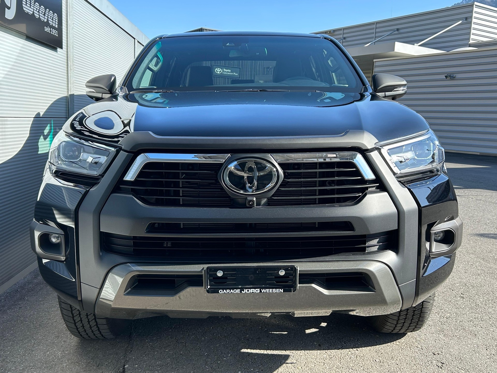 TOYOTA Hilux Double Cab.-Pick-up 2.8 D-4D 204 Invincible MHEV-image-1
