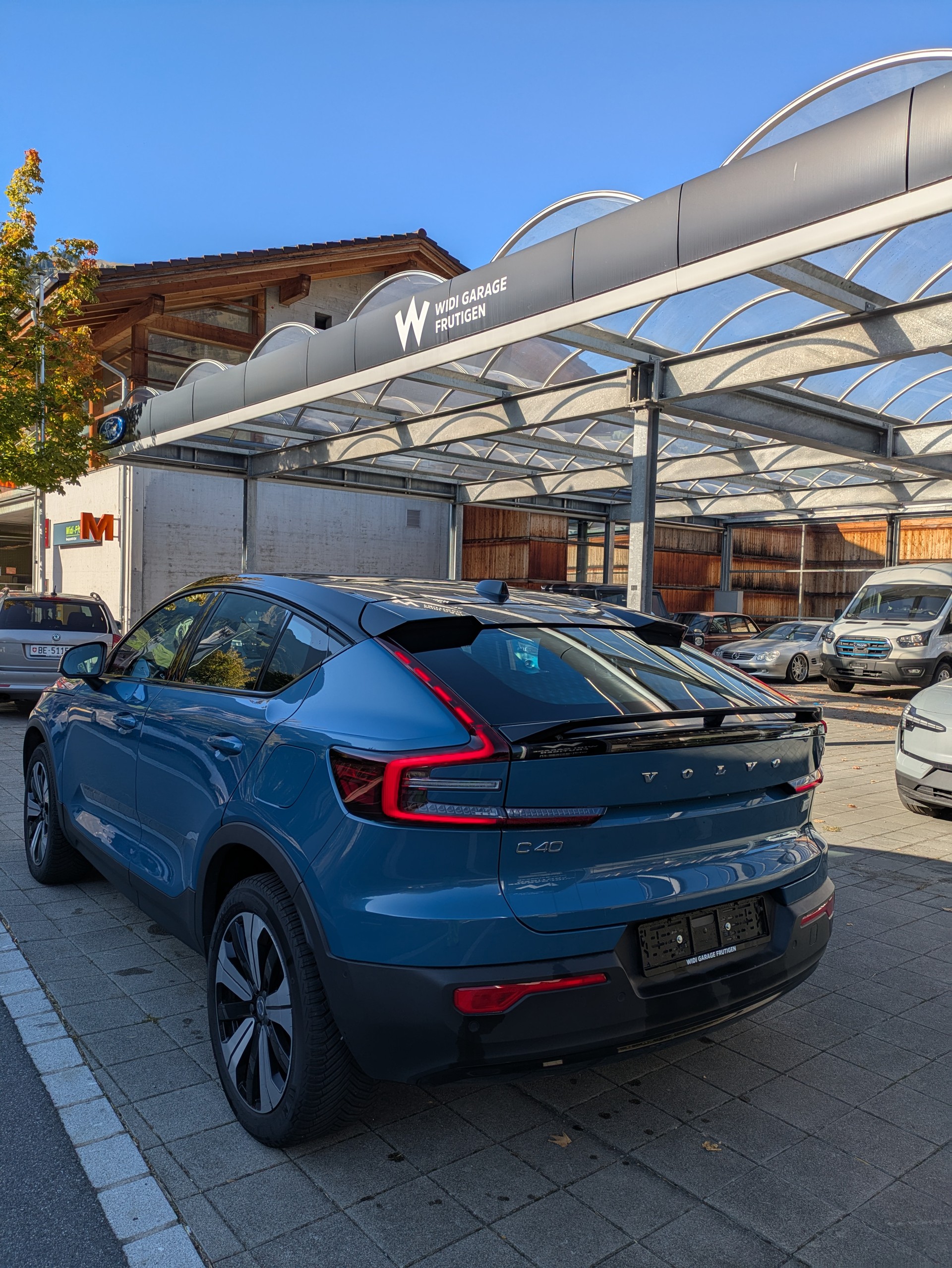 VOLVO C40 P8 Twin Recharge AWD-showroom-element-3