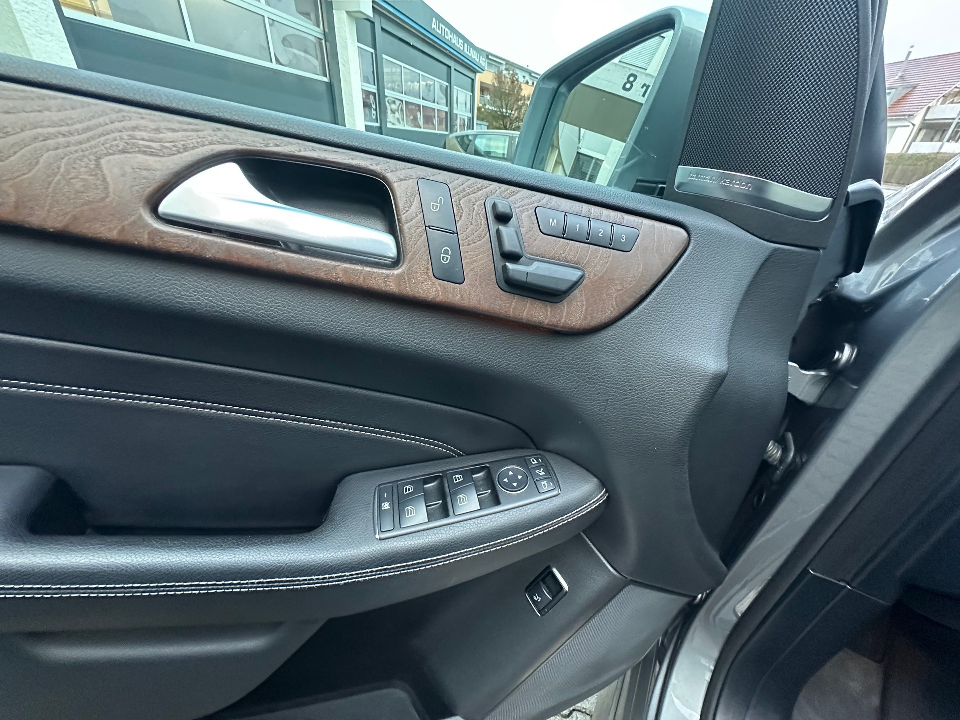 MERCEDES-BENZ ML 350 BlueTEC Executive 4Matic 7G-Tronic -AMG Line-image-10