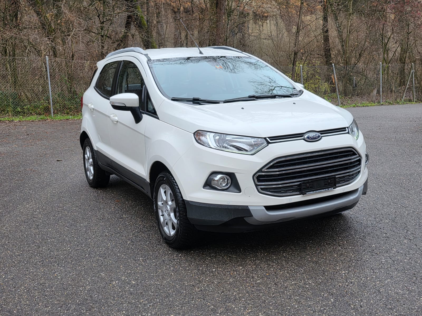 FORD EcoSport 1.5 Titanium PowerShift-image-2