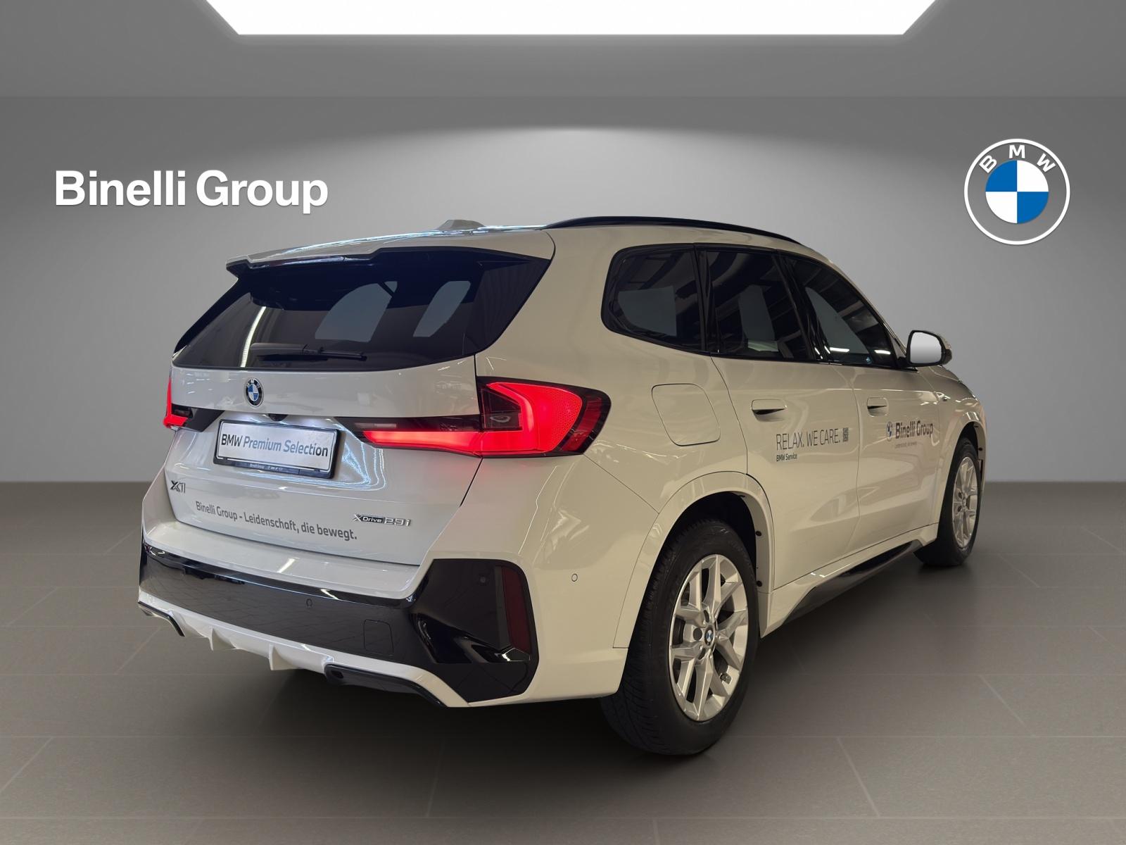 BMW X1 23i xDrive M-SportPaket-image-4