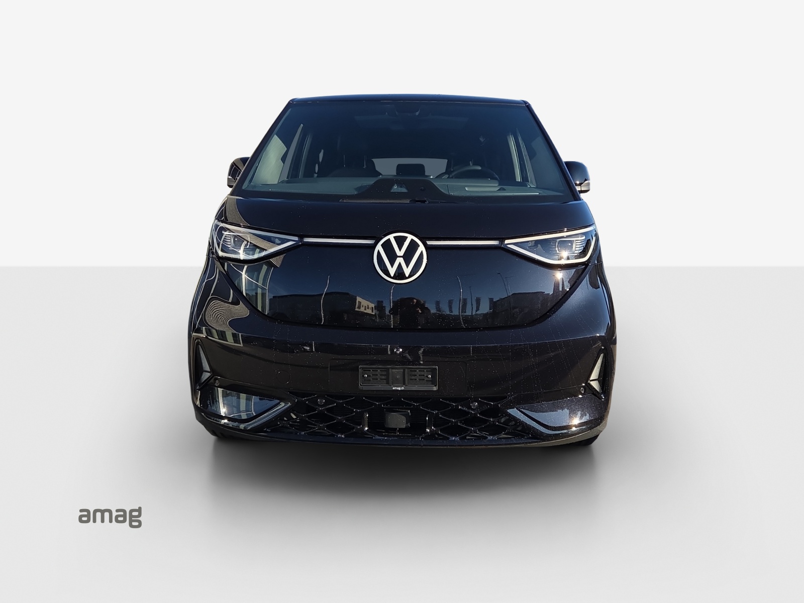 VW ID.Buzz LWB GTX 4 Motion-image-6