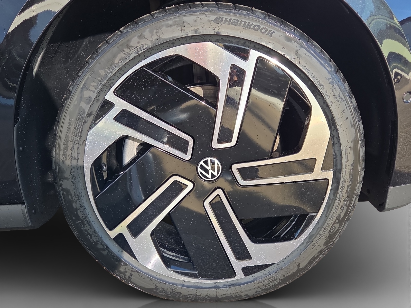 VW ID.Buzz LWB GTX 4 Motion-image-14