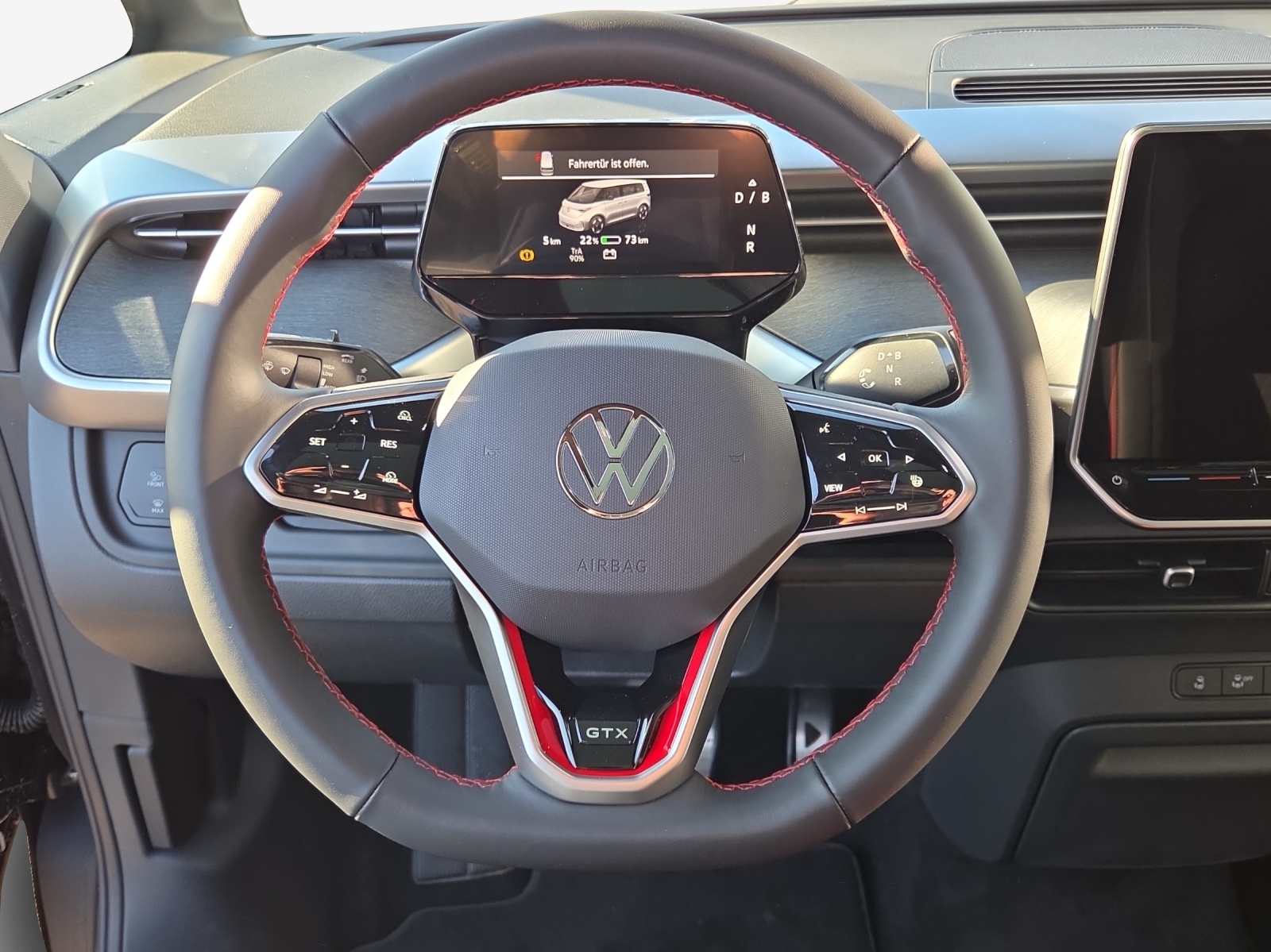 VW ID.Buzz LWB GTX 4 Motion-image-9