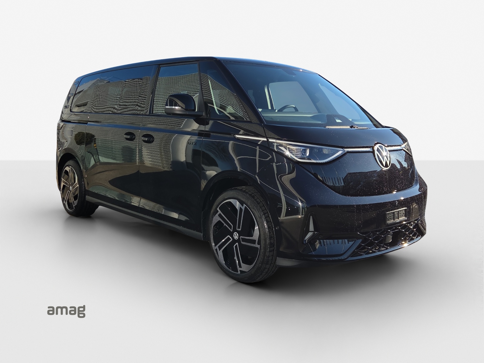 VW ID.Buzz LWB GTX 4 Motion-image-5